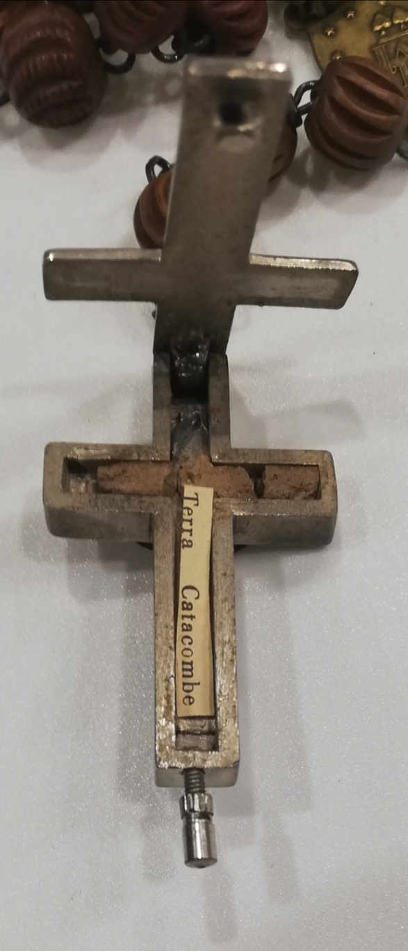 Antiguo Rosario con Crucifijo de la Catacumba de San Calixto de Roma
