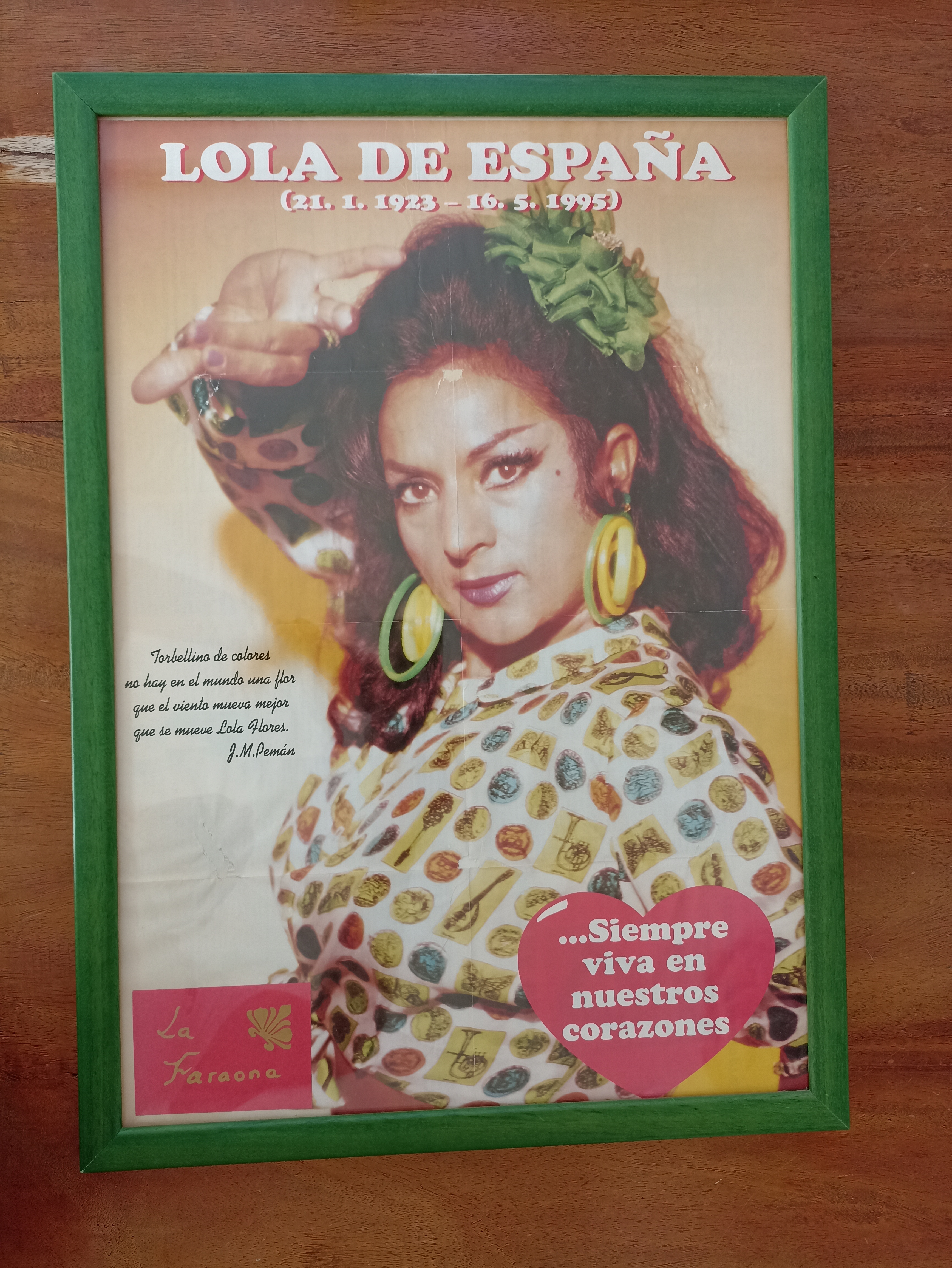 Lola de España. (21-1-1923 - 16 Mayo 1995) Cartel (65x46 cms.) con marco y cristal
