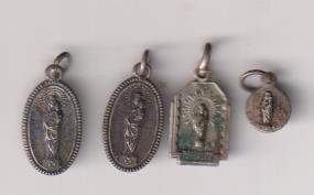 Virgen del Pilar. Lote de 4 medallas. (1,7 a 1 mms.)