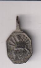 Crucificado, Alrededor Ley. Medalla (AE 18 mms.) R/Dolorosa. Siglo XVIII