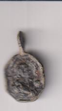 Regina mater Deus. Medalla (AE 17 mms.) R/Santa Bárbara. Siglo XVII-XVIII