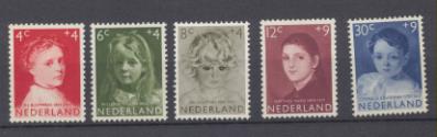 Holanda 1957. Obras Pro-Infancia. 680-84 *