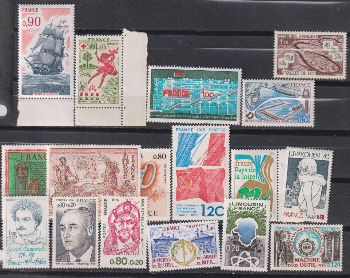 1975-76. Francia . 17 sellos nuevos **