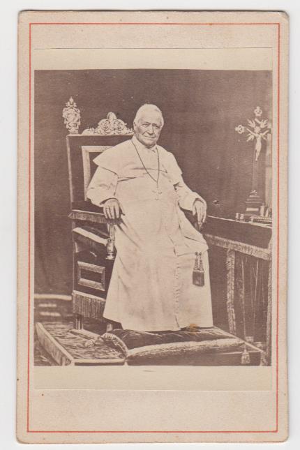 Papa Pío IX (Pontificado 1846-1878). Albúmina sobre cartón (10,5x6,5 cm). RARA