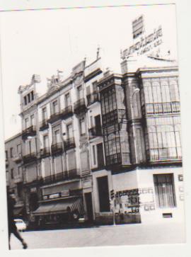 Fotógrafo Agudelo. C/San Jorge, Triana (12x9) Años 70