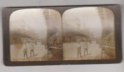 Fotografía estereoscópica (9x17) albúmina. The Bowery, New-York 1901
