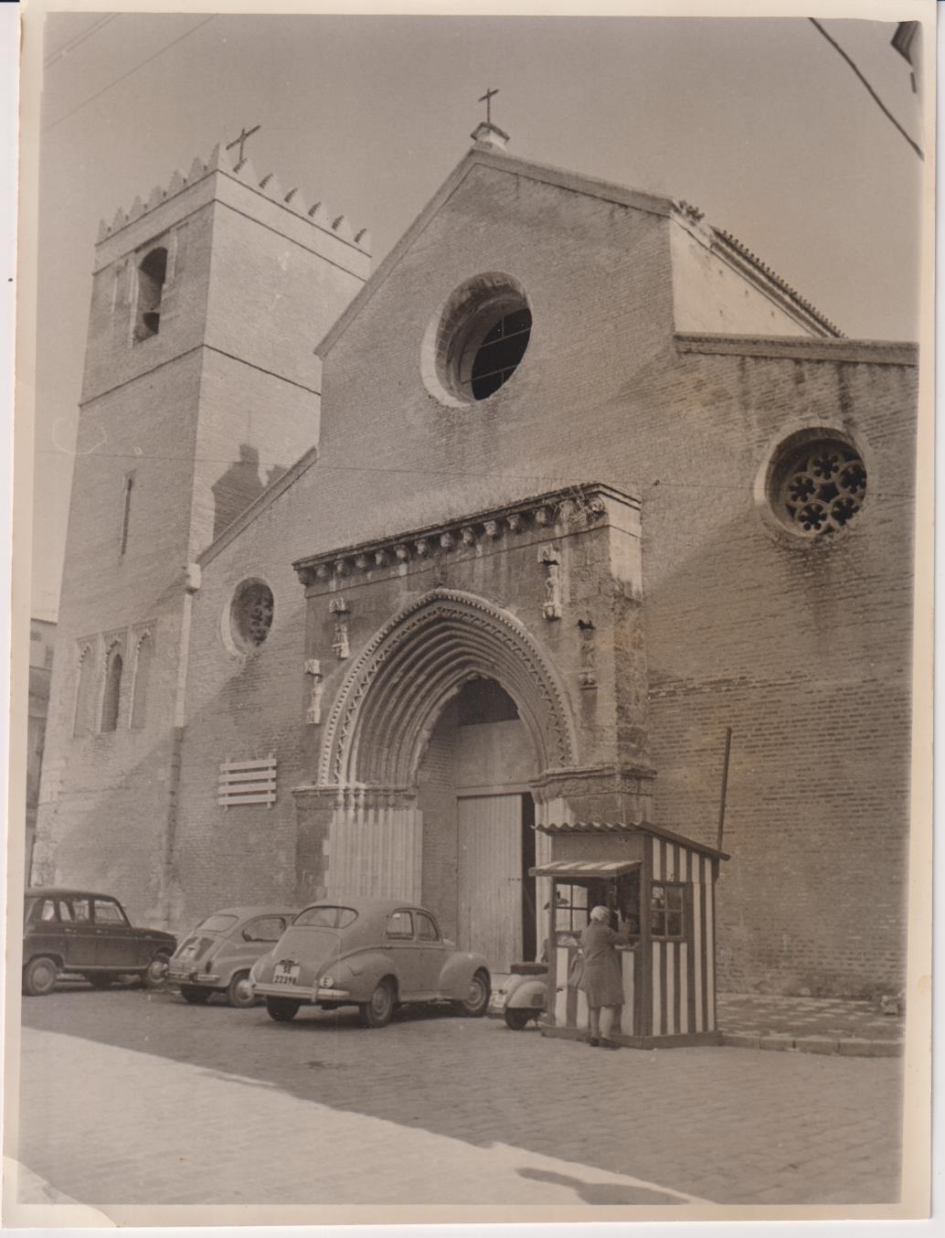 Fotografía (23x17) Obras de restauración en la Iglesia de Santa Marina. Sánchez del Pando