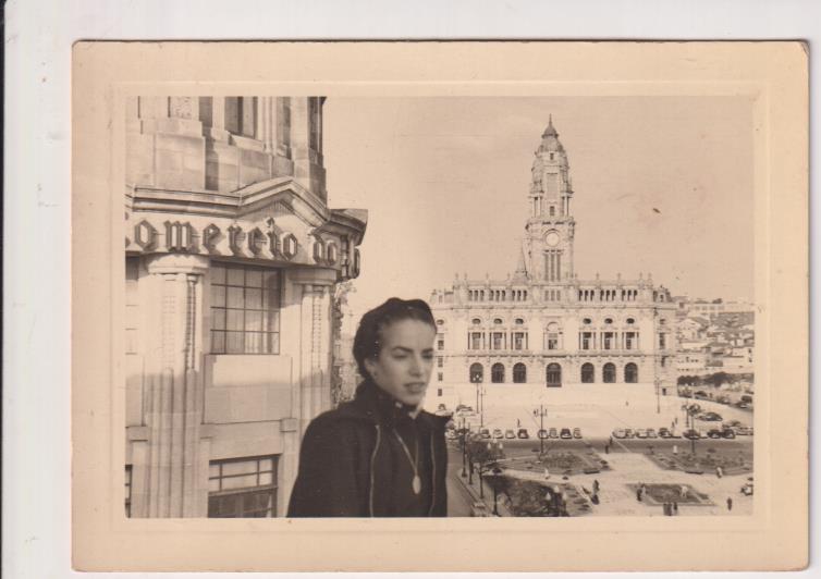 Fotografía (8,5x10,5) Fot. Foreijota, Retratos D´arte.LIsboa. Fechado Porta 12, 1953