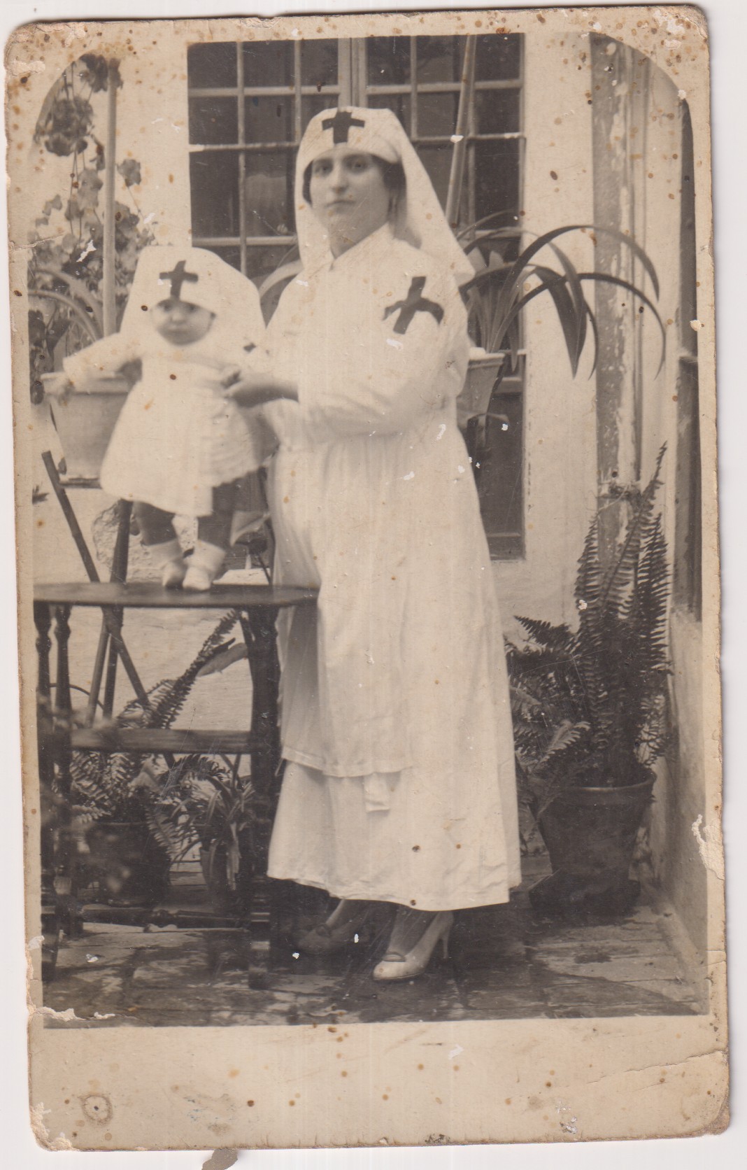 Foto Postal. Enfermera. (Melilla) Años 20