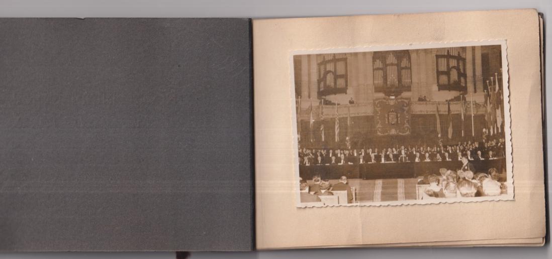 III Congreso Internacional de Enfermedades del Tórax. Barcelona 1954. Libreta con 9 fotografías (11,5x9 cm.)