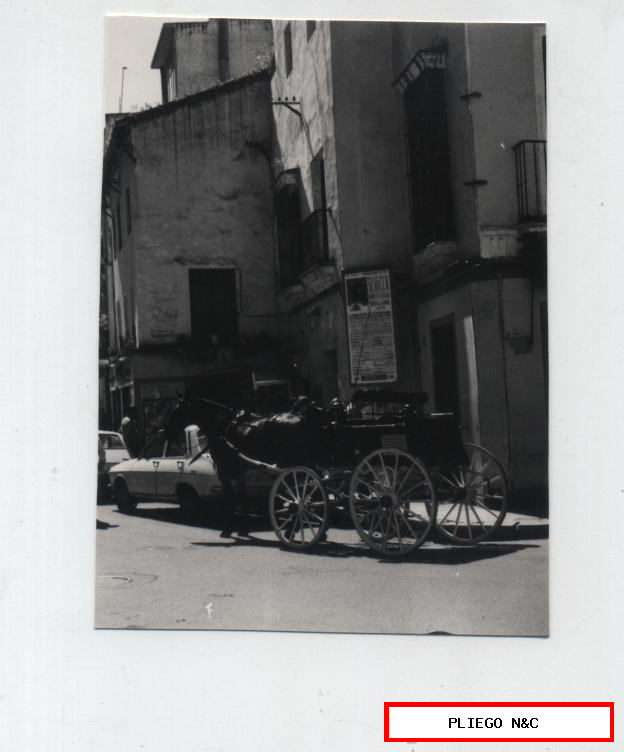 Fotógrafo Agudeló. Calle Arfe, 4. Esquina a Antonia Díaz. 12x9. Sevilla años 70