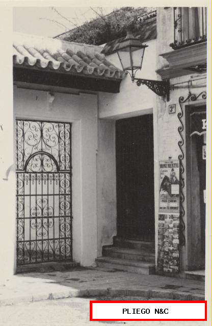 fotografía (9x12) plaza de doña elvira, 3. Fotógrafo Agudelo. Años 70