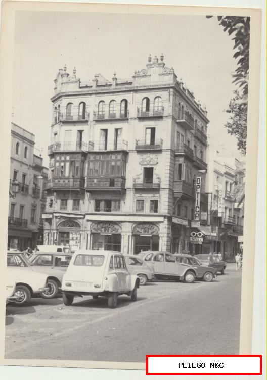 fotografía (9x12) plaza de san francisco y bar laredo. Fotógrafo Agudelo. Años 70