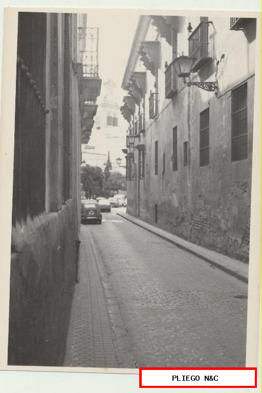 fotografía (9x12) calle don remondo. Fotógrafo Agudelo. Años 60-70
