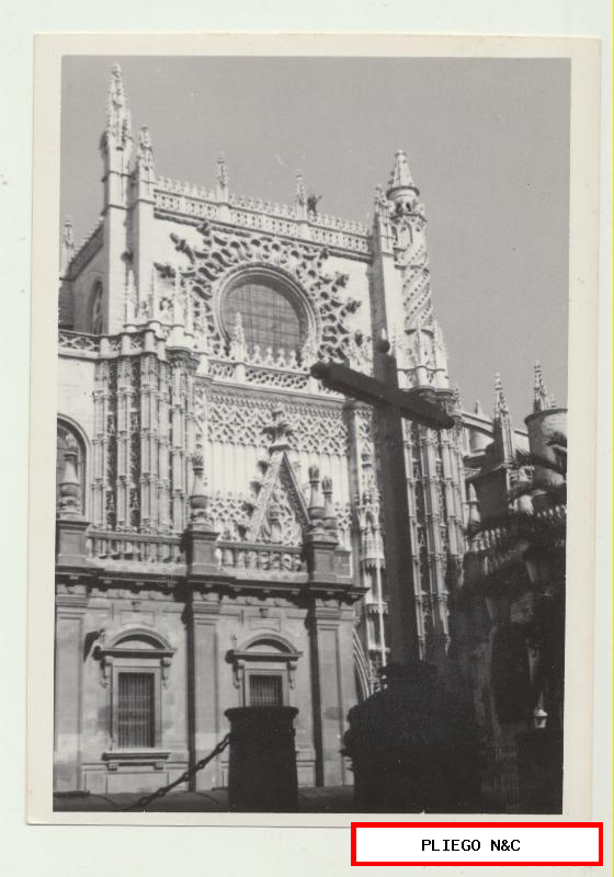 fotografía (9x12) catedral. Fotógrafo Agudelo. Años 70