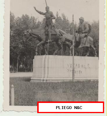 fotografía. (8,5x6) Madrid-monumento a cervantes. Años 40