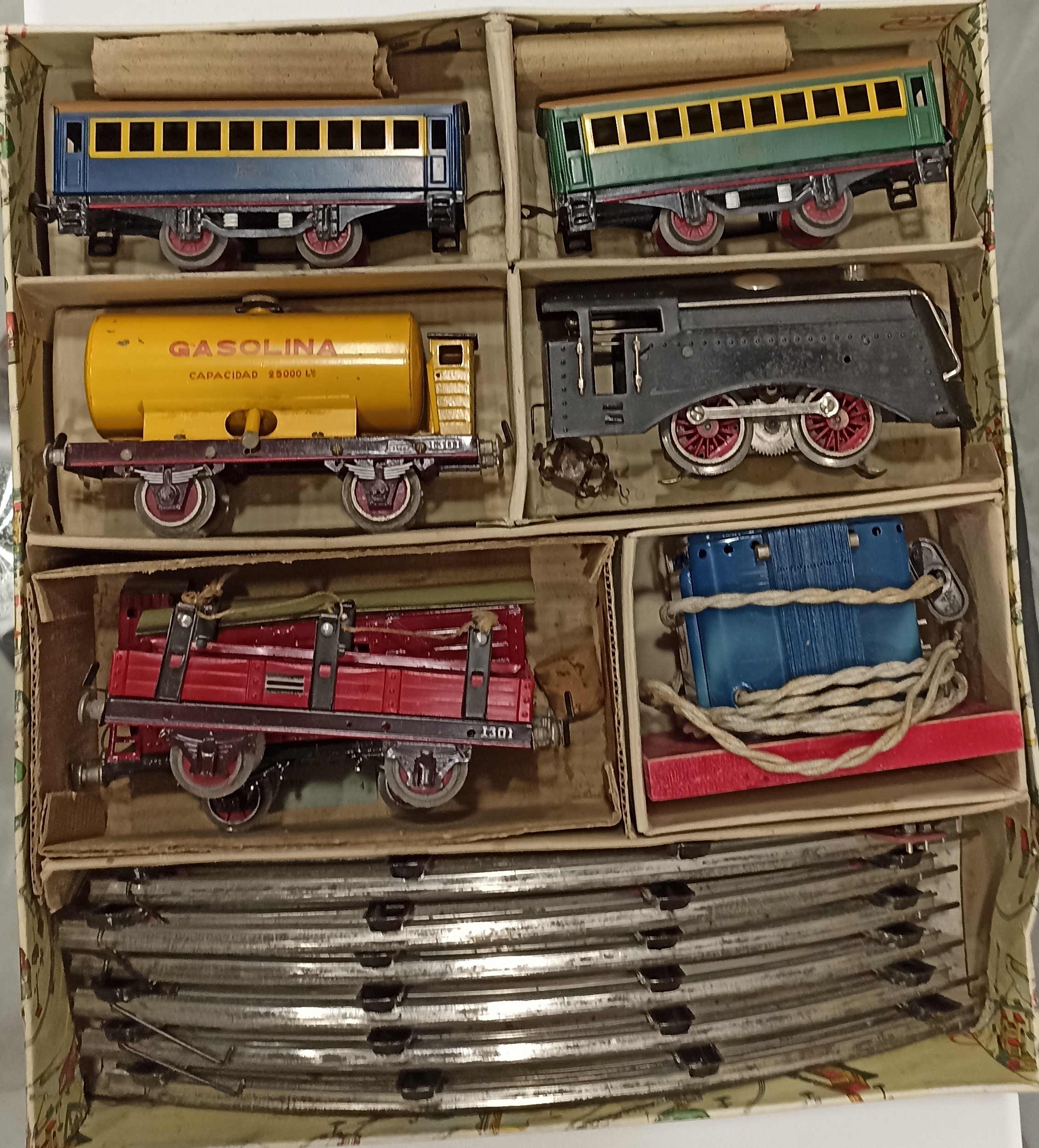 Antiguo tren eléctrico Paya. En su caja original. Años 50. Muy interesante