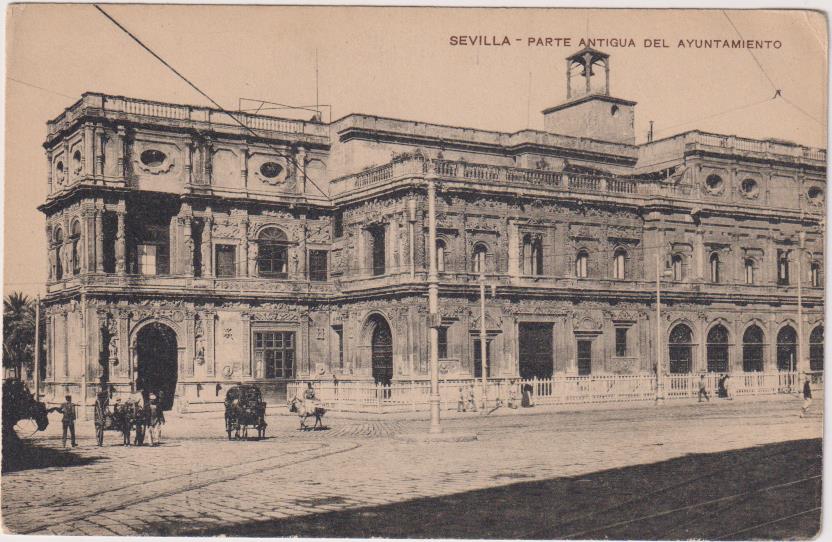Sevilla.- Parte antigua del ayuntamiento. Publicidad de Ramón E. Vega. Calzados