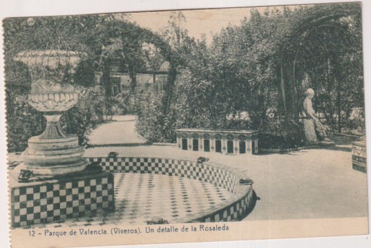 12 Parque de Valencia (Viveros) .- Un detalle de la Rosaleda. Franqueado y fechado el 9 Ago. 1929