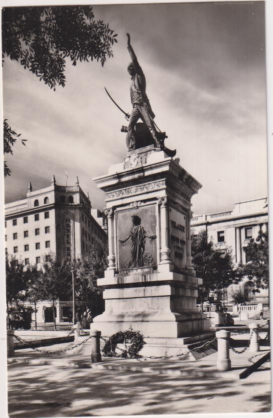 Santander. Monumento a Velarde y Hotel Bahía. Domínguez 5