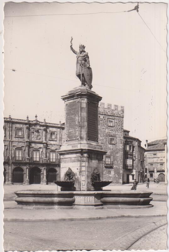 Gijón. Monumento al Rey D. Pelayo. Ediciones García Garrabella