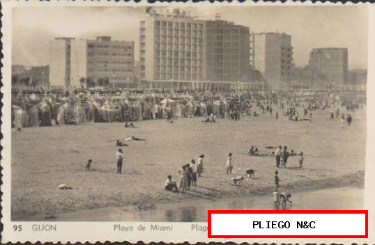 Gijón. Playa de Miami. L. Roisin