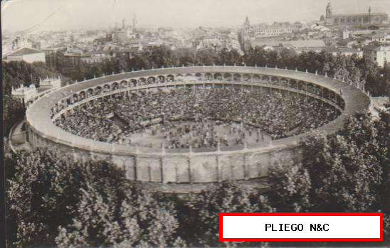 Pamplona. Plaza de Toros. Franqueado y fechado en 1953