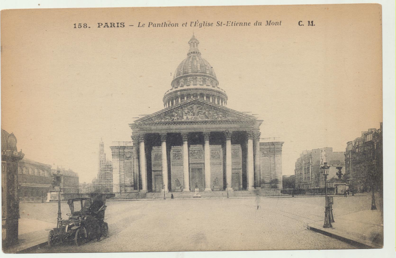 Paris. Le Pantheon et l´Eglise St-Etienne du Mont