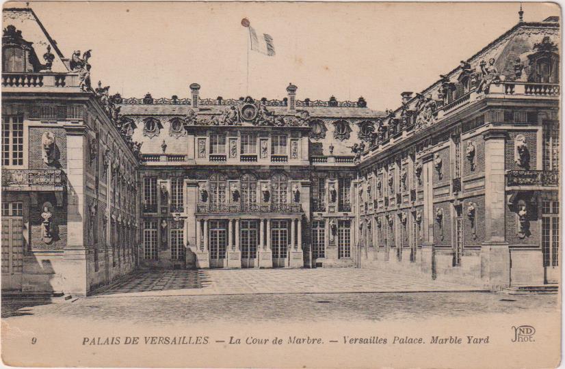 Palais de Versailles. La cour de Marbre