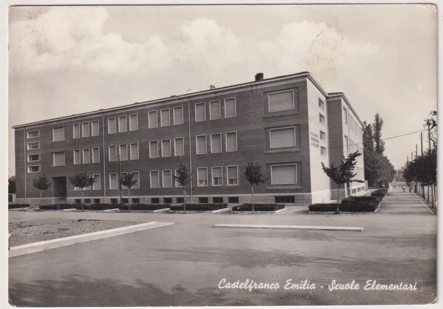 Italia. Castelfranco Emilia. Escuela elemental. Franqueado y fechado en 1960