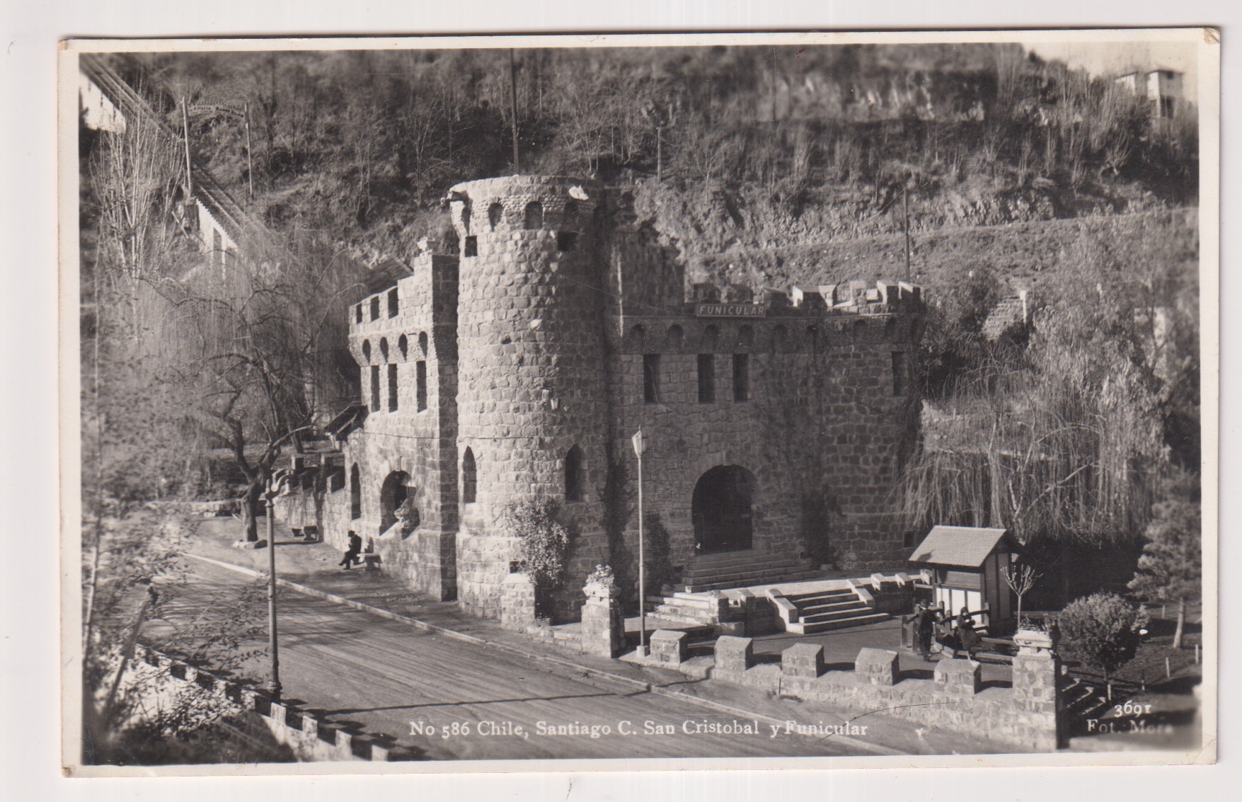 Chile. Santiago.- Cerro Castillo de San Cristobal y Funicular