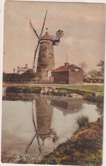 Postal Inglaterra. Molino de Viento en Wray Common, Reigate. Franqueado y fechado en reigate el 1 Ago. 1930. Destino: Jerez de la Frontera