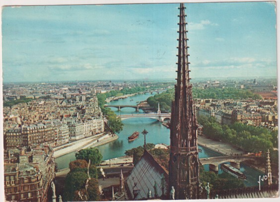 Paris. Panorama sobre el Sena. Franqueado y fechado el 19 Feb de 1960. Destino: Barcelona