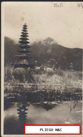 Postal de Bali. Franqueado y fechado en 1937