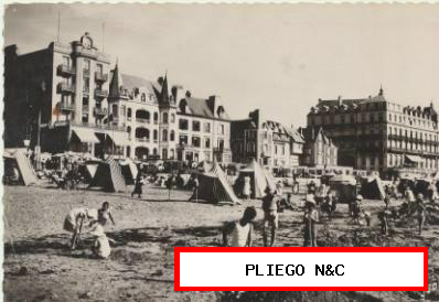 Wimereux. (Pas de Calais) La Plage. Franqueado y fechado en 1954