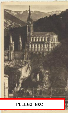 Lourdes-La Basilique et la Grotte. Franqueado y fechado en 1935