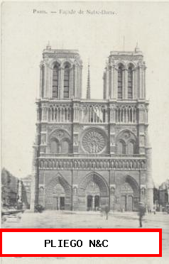 Paris-Façade de Notre-Dame