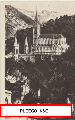 Lourdes-La Grotte et Basilique. Franqueado y fechado en 1948