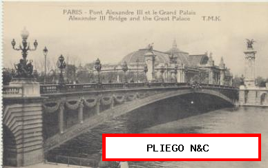 Paris-Pont Alexandre III, et le Grand Palais