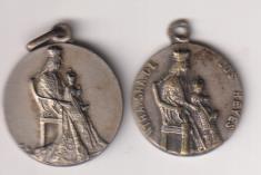 Lote de 2 Medallas (AE 2,20 y 1,90 Cms.) Virgen de los Reyes