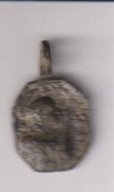 Sasnta Bárbara. medalla. (AE 18 mms.) R/ San Antonio de Padua. Siglo XVII-XVII