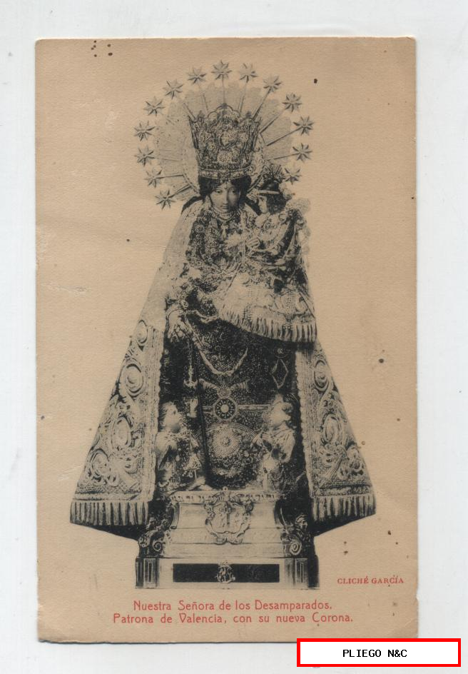 Nuestra Señora de los Desamparados. patrona de Valencia con su nueva Corona