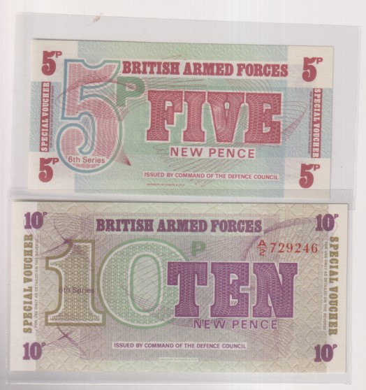 british armed forces lote de 2 billetes sin circular de 5 y 10 new pence.